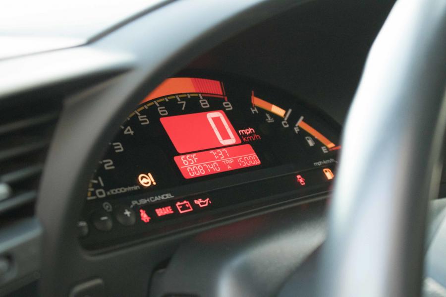 Панель приборов Honda S2000 CR (AP2) 2008 года  (фото 97 из 180)